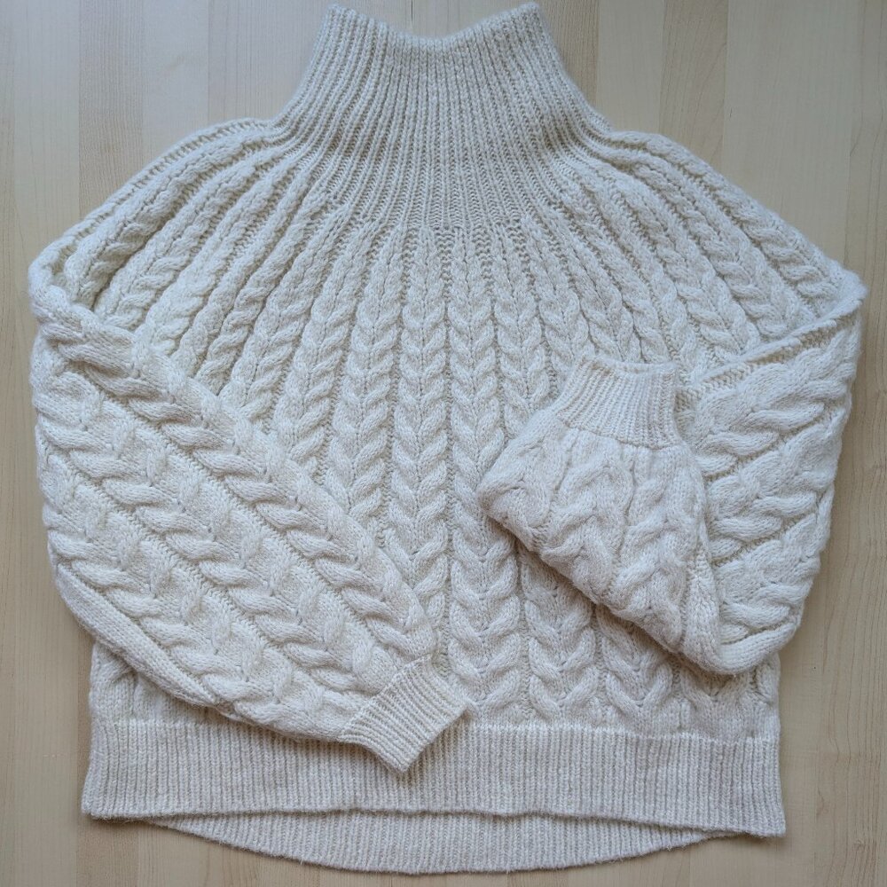 Faherty Frost Cable Knit Chunky Baby Alpaca Wool Made in Peru Coastal Sweater‎